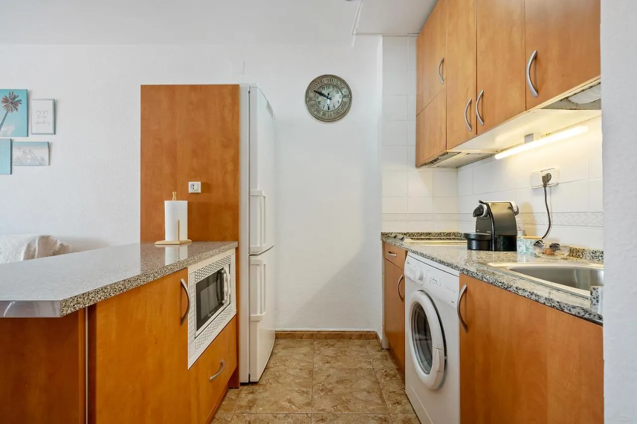 Mariwell'S Apartment La Pineda 0*,